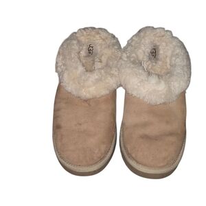 UGG Cluggette Tan Shearling Lined Slippers Womens Size 10